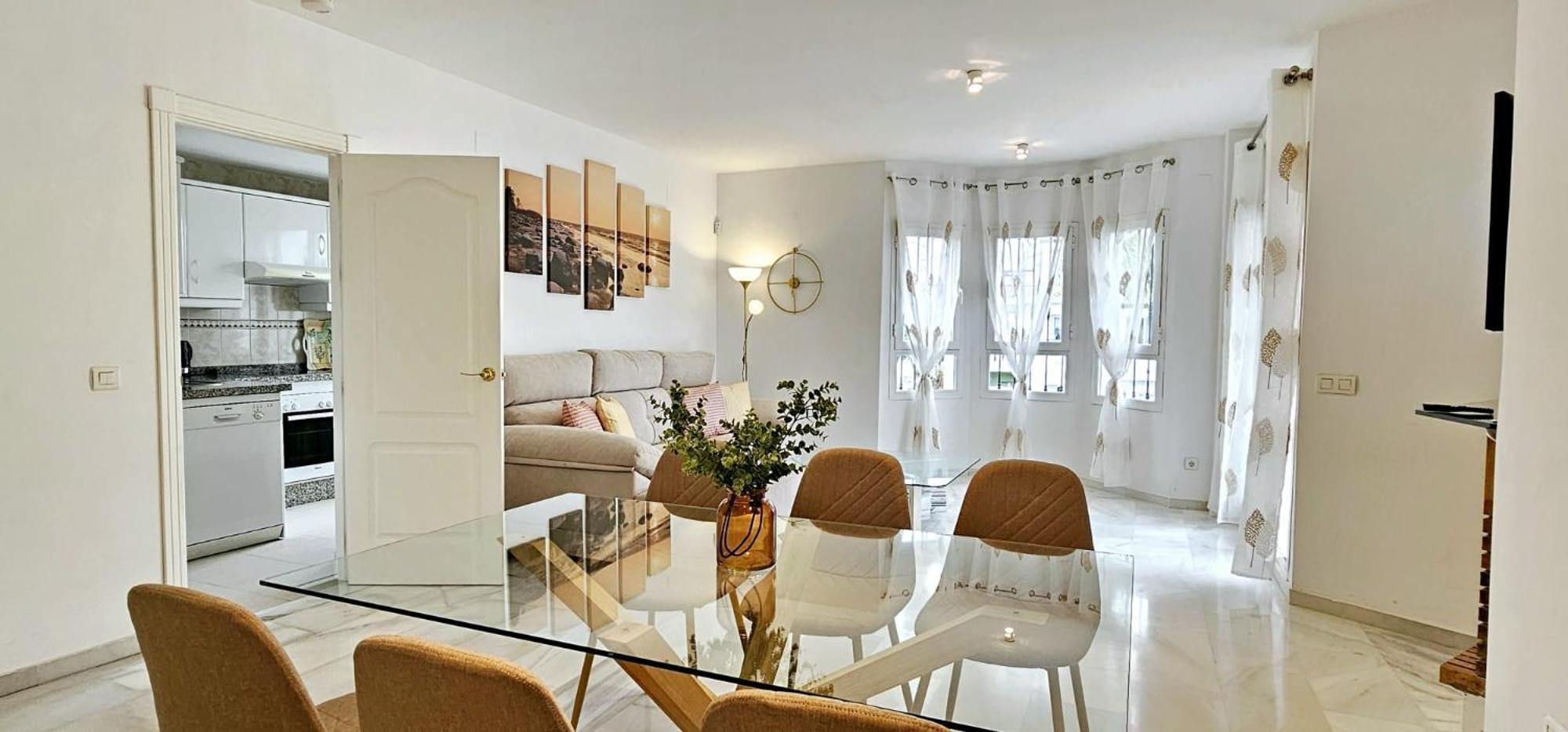 Naranjos Close To Puerto Banus Apartament